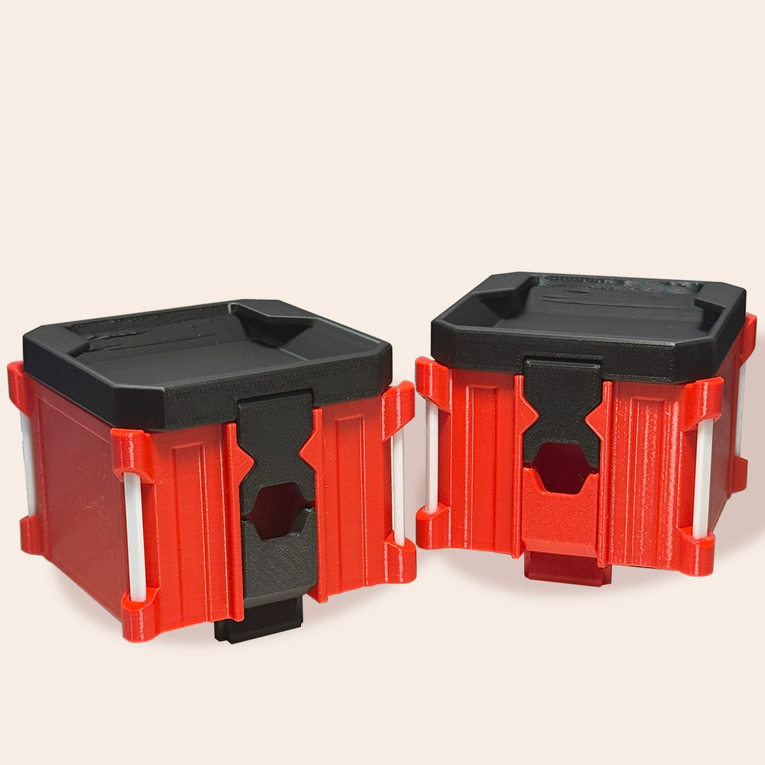 Hộp Module Đa năng Packout Topper - Spacius 3D Lab Hộp Module Đa năng Packout Topper của Spacius 3D Lab - Giải pháp lưu trữ thông minh in 3D màu đỏ đen.